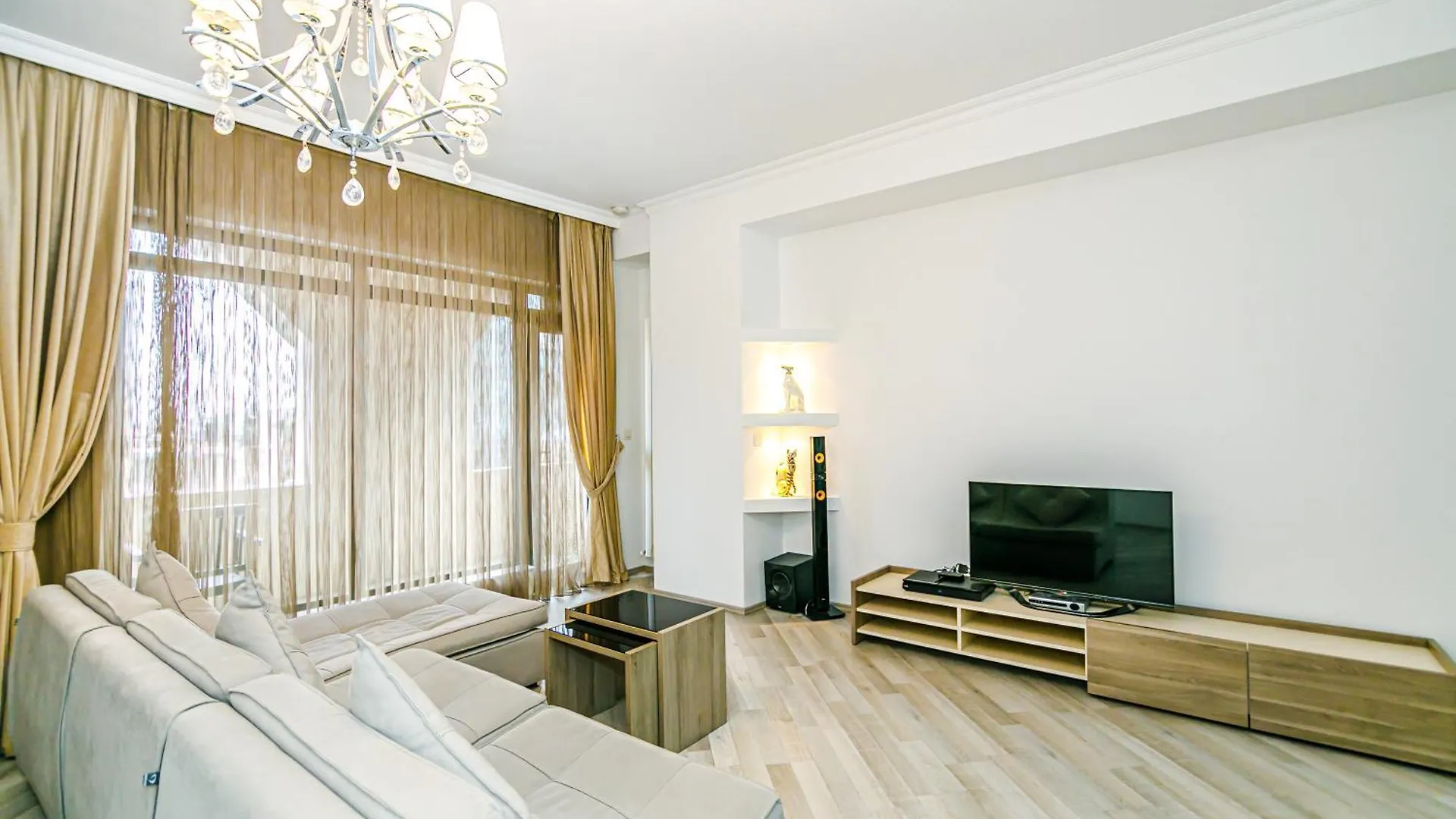 Sultan Luxury Apartment In Nizami Street Baku