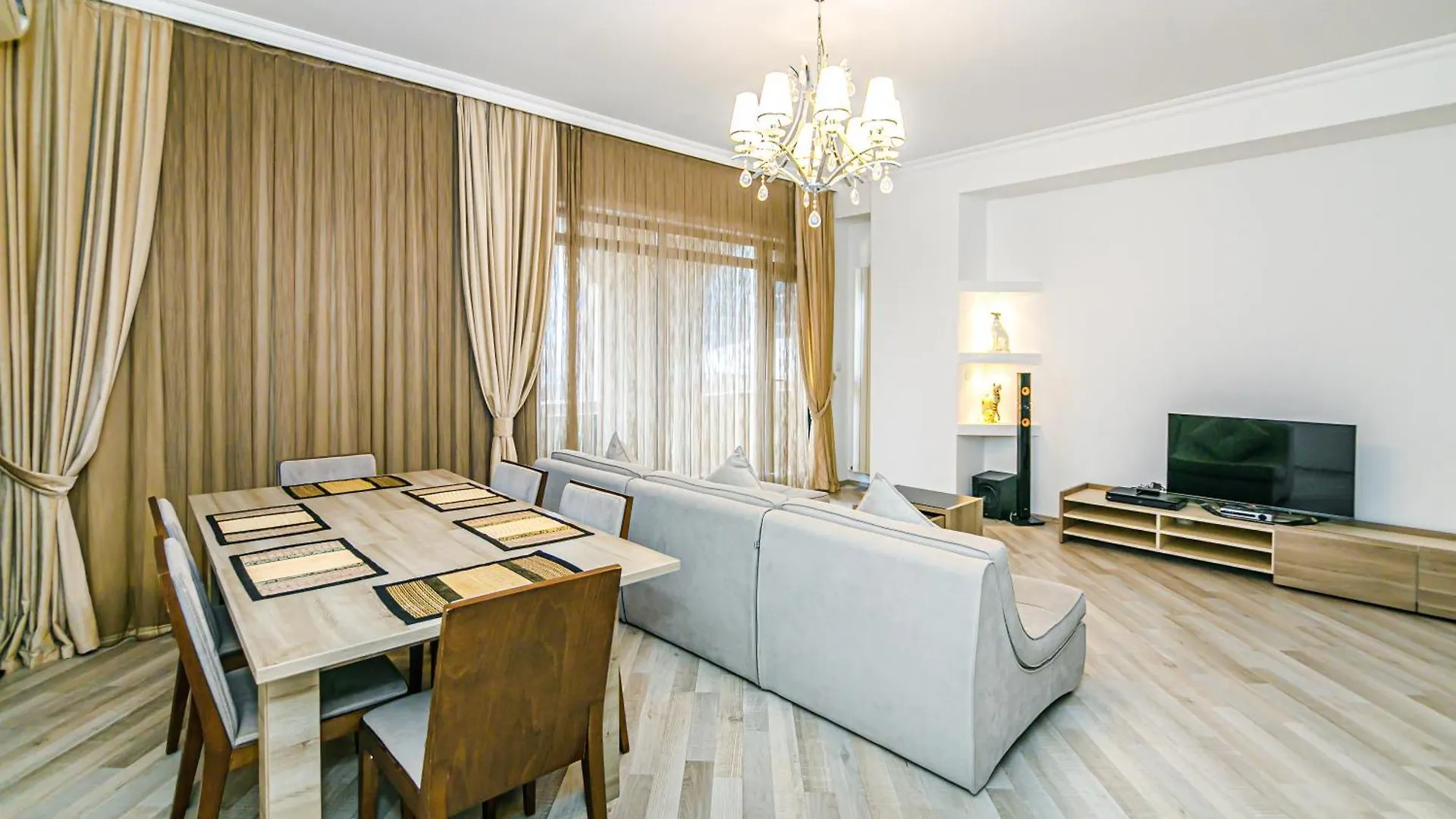 Sultan Luxury Apartment In Nizami Street Baku