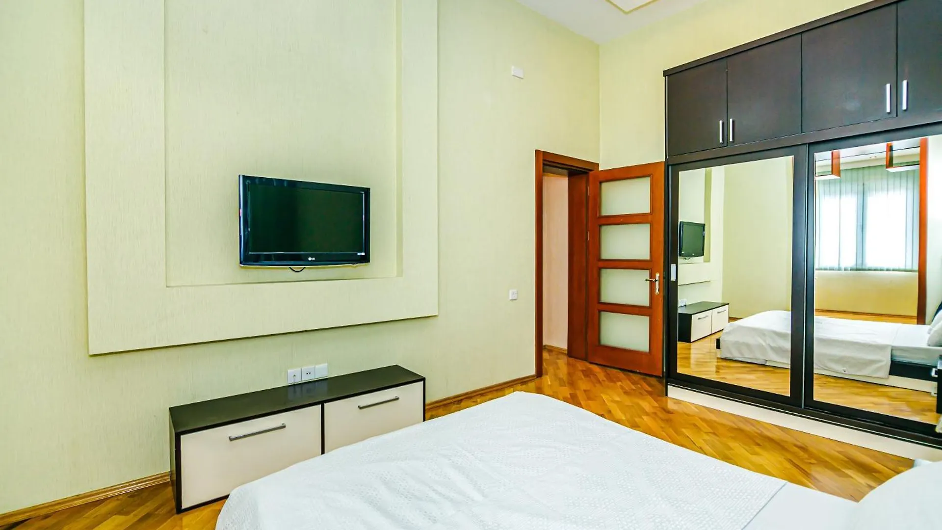 Sultan Luxury Apartment In Nizami Street Baku